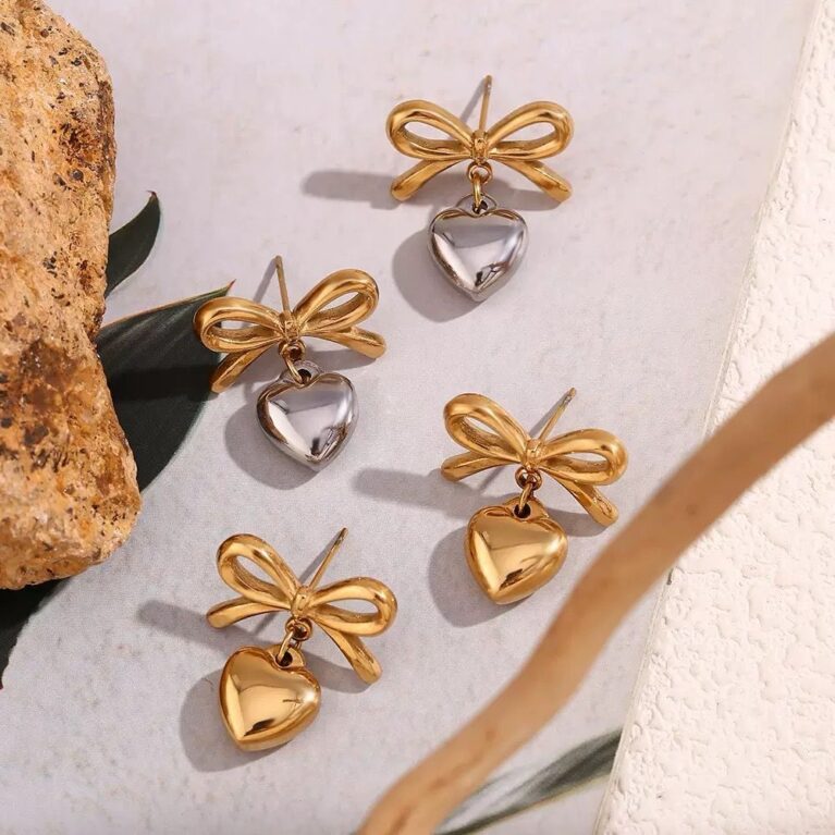 Stainless steel bow love earring